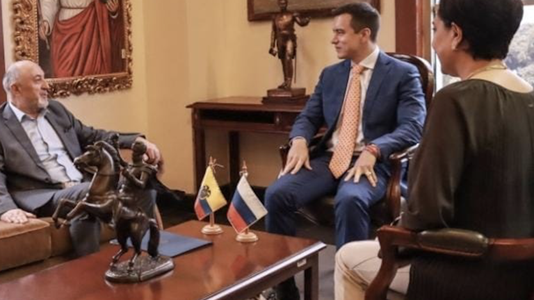 Ecuador ya no canjeará material militar con Estados Unidos.