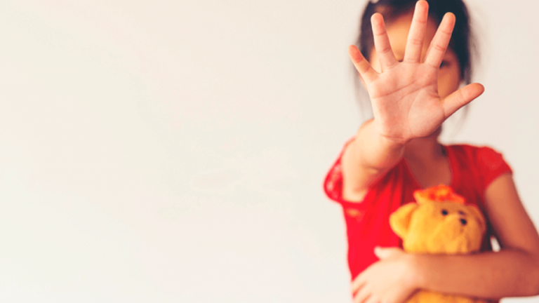 Piden sanciones contra autoridades por revictimizar a menor víctima de abuso sexual en el caso Betty Soria