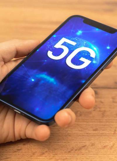 Celular con red 5G.