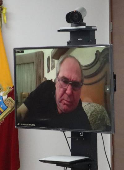 Fotografía que muestra al exmandatario atendiendo una audiencia del caso Pruebas Covid.