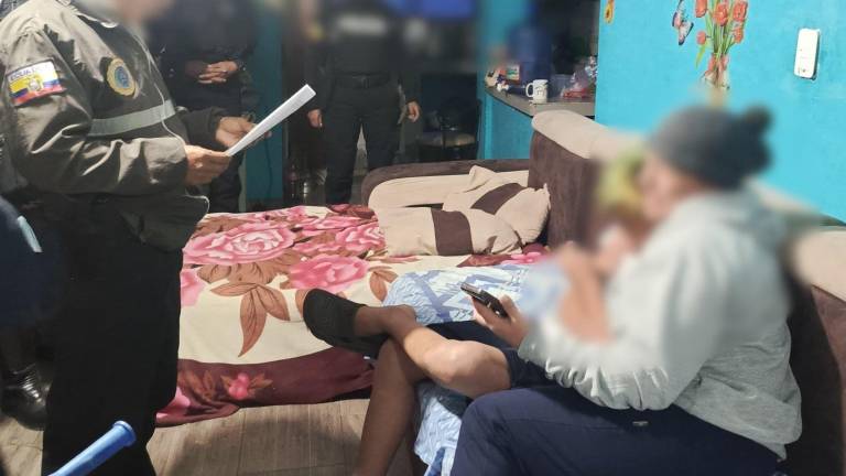 Quito: cuatro adolescentes fueron aislados por presunta extorsión en una institución educativa