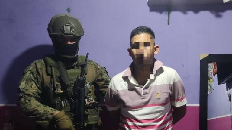 Alias 'El Gato' atrapado en Portoviejo: escondía droga debajo de un colchón