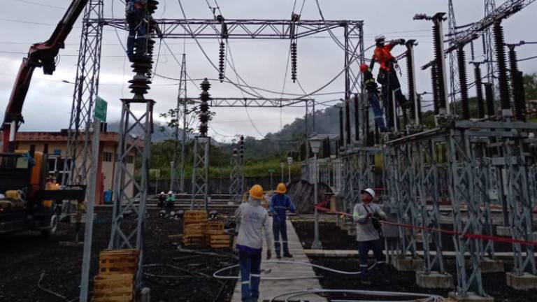 Gobierno anuncia cortes de luz a industrias durante el feriado para proteger el suministro