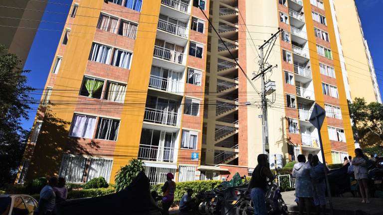 Abandono de puesto: la advertencia de un jefe a empleados querían evacuar tras sismo en Colombia