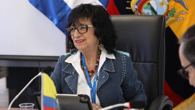 Asambleísta Liliana Durán dice que sufrió un 'acto de discriminación' por su edad tras discurso de Andrés Castillo