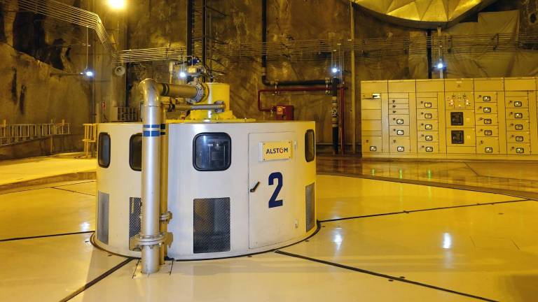 Ecuador enfrenta crisis eléctrica sin respaldo energético de Colombia