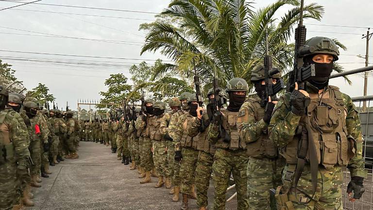Fuerzas Armadas dispone a los soldados del Ecuador 'no rendirse' ante el avance del crimen organizado