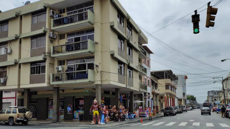 Monigotes 2025 en Guayaquil: estos son los más populares en la calle 6 de Marzo