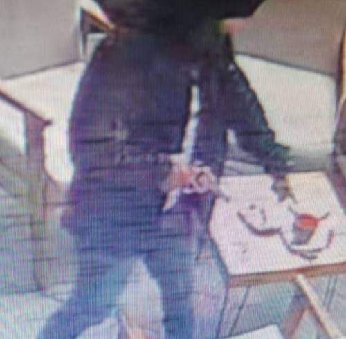Robo en cafetería de la República de El Salvador, en Quito.