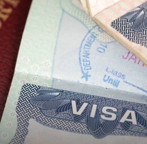 Fotografía referencial de una visa.