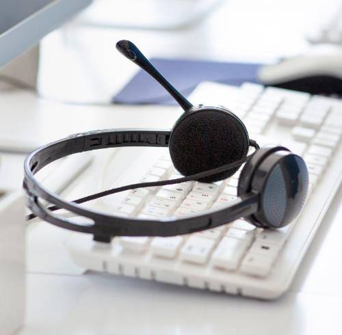 Call center en Quito amenazaba mediante panfletos con fotos montadas.