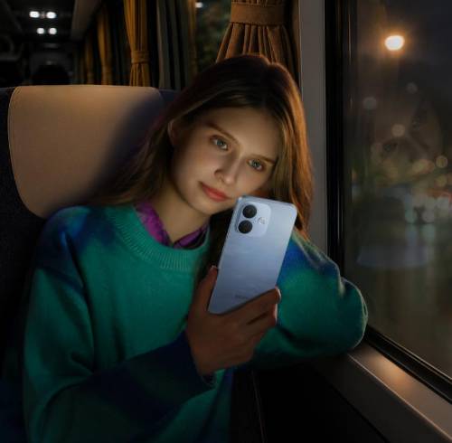 Con una cámara principal de 50 MP y herramientas de inteligencia artificial, el dispositivo apuesta por mejorar la experiencia fotográfica y facilitar tareas cotidianas.