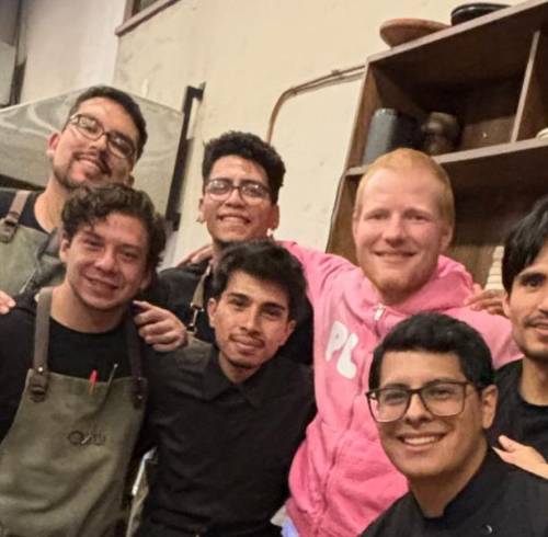 Ed Sheeran visitó Quitu Identidad Culinaria antes de su concierto en Quito.