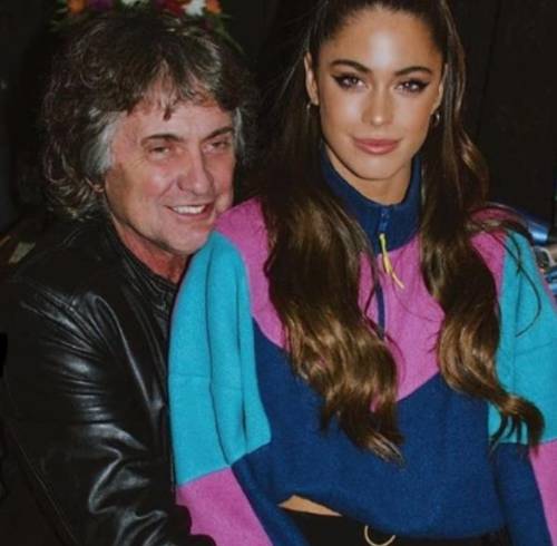 Tini Stoessel puso fin al vínculo contractual que mantenía a su padre como representante y comenzó una revisión de su estructura patrimonial.