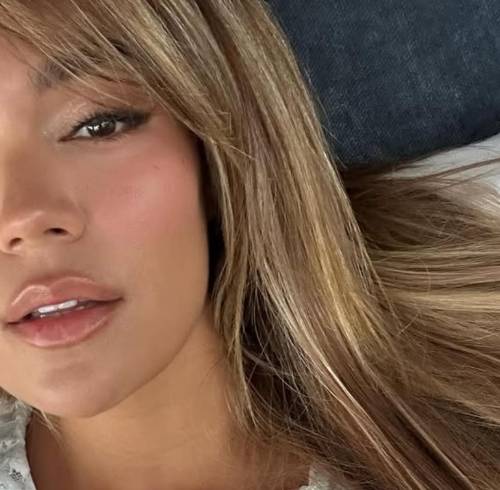 El nuevo proyecto de Karol G recorre emociones como la tristeza, la nostalgia y la aceptación después del final de una relación.