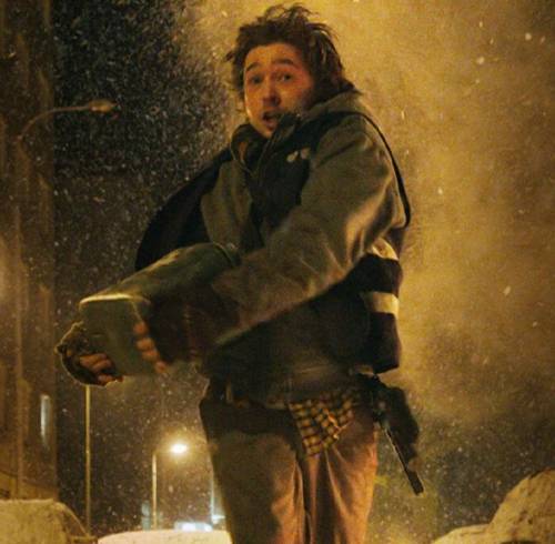 La película está dirigida por Zach Cregger, realizador de “Bárbaro” y “La hora de la desaparición”.