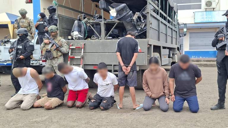 Operativo en contra de 'Los Choneros' deja siete detenidos en Puerto López