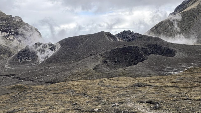 El Guagua Pichincha presenta leves cambios en su actividad.