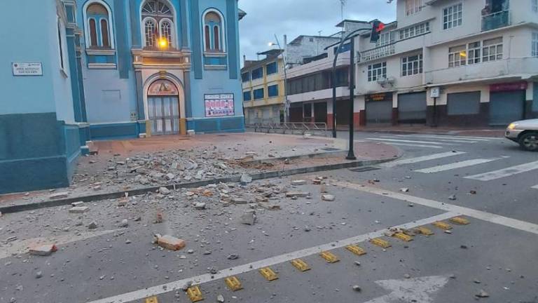En el sur del Ecuador se reportan daños en infraestructuras por el sismo en Perú