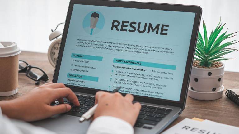 Dos universidades públicas ofrecen más de 40 vacantes laborales en Ecuador: así puede aplicar