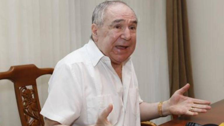 Abdalá Bucaram dice que ha pedido el alta médica a pesar de estar en peligro de muerte súbita