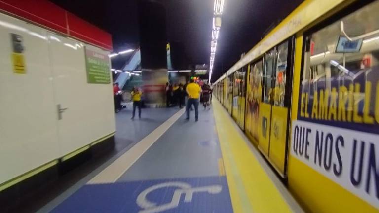 Metro de Quito viste uno de sus trenes con colores de 'La Tri' por el mundial de fútbol