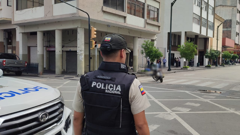 Hombre que habría robado a una mujer en el centro fue abatido en un enfrentamiento armado con la Policía