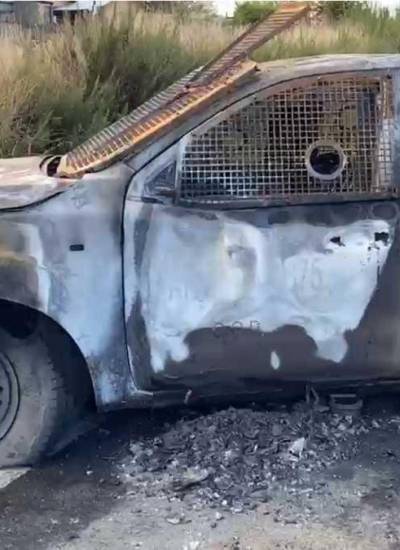 Un grupo de hombres armados se abalanzaron contra un vehículo policial y lo incendiaron. Tres carabineros murieron calcinados.