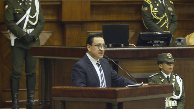 Asamblea censura y destituye a David Rosero del CPCCS con 84 votos a favor