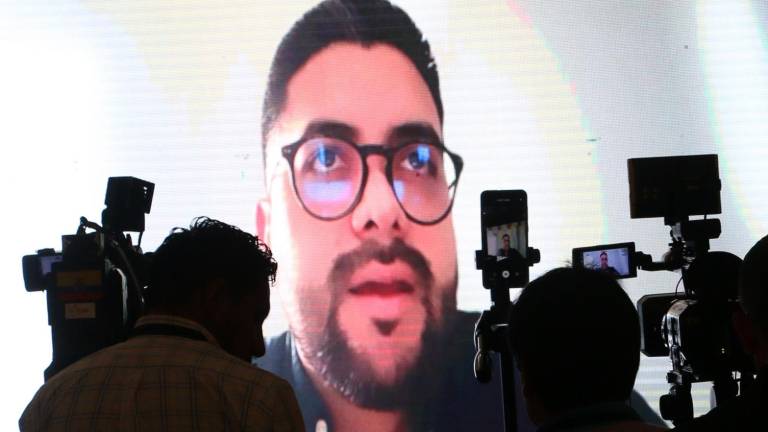 Carlos Serrano durante su comparencia, vía zoom, en la Comisión de Fiscalización.