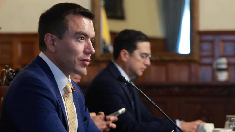Noboa reforma el reglamento de la ley de energía para acelerar nueva generación y ampliar el autoabastecimiento