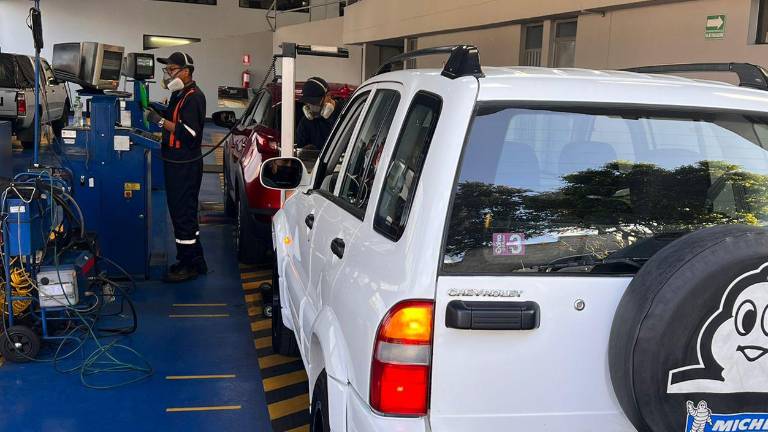 Quito​​: La AMT atenderá todos los sábados de noviembre para matricular vehículos
