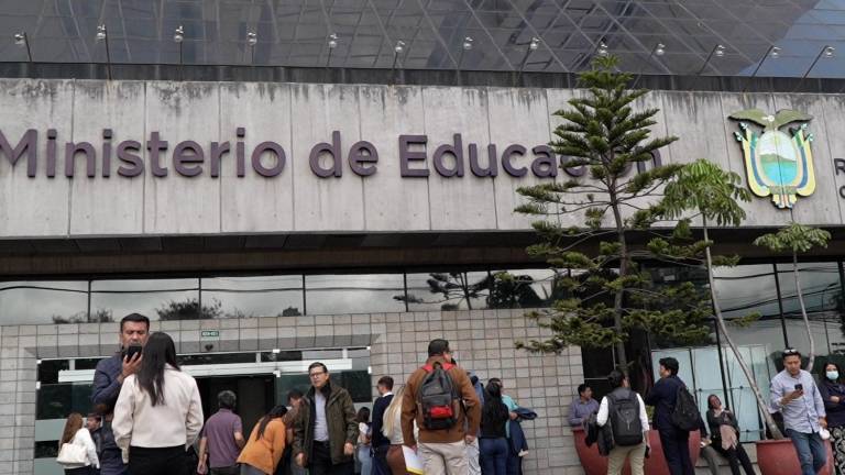 Cae red de corrupción en el Ministerio de Educación: exigían hasta USD 5.000 por un puesto