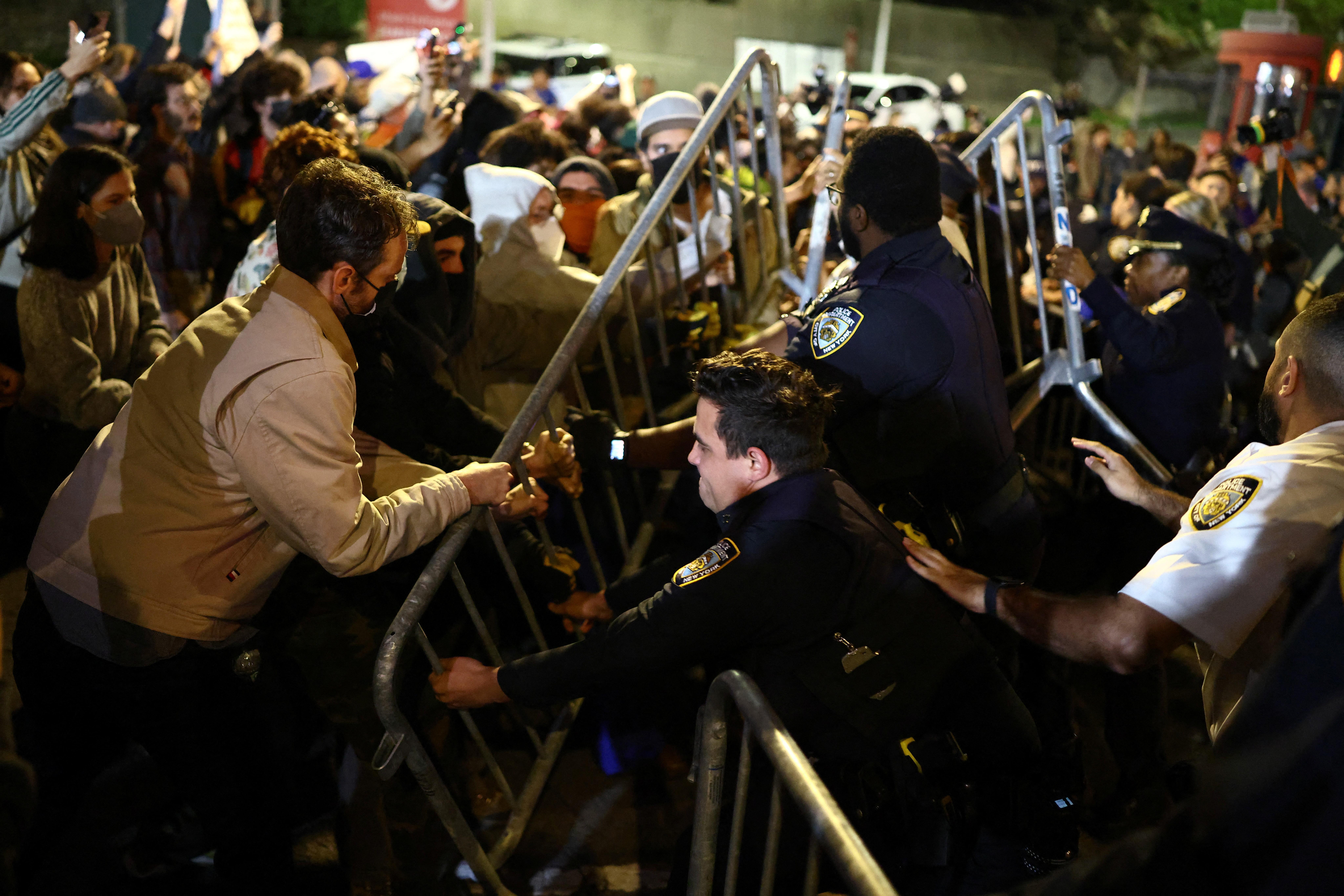 Protestas en Nueva York exigen el fin del ICE tras el disparo a un inmigrante en el Bronx