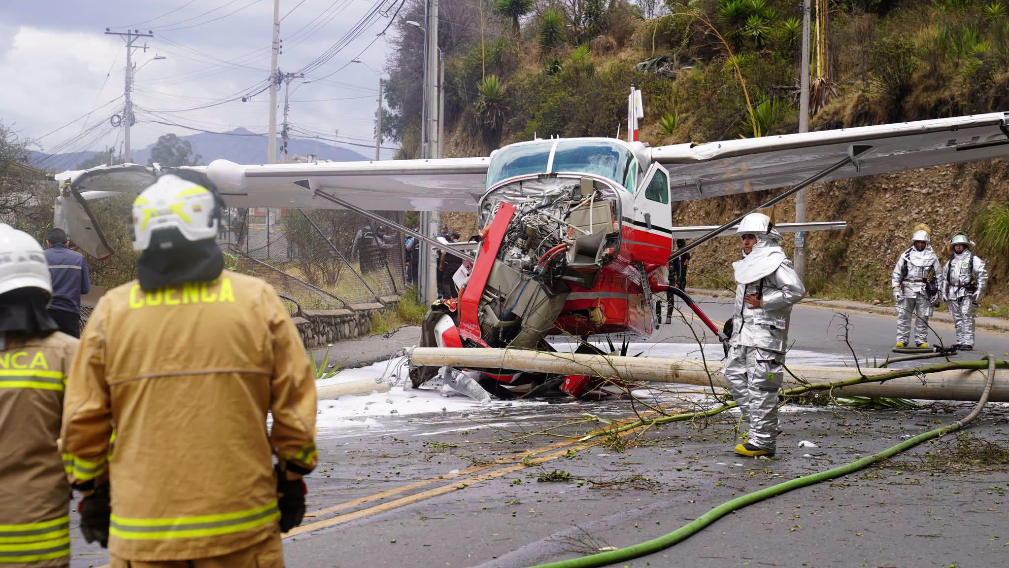 Avioneta perdió pista y cayó en los exteriores del aeropuerto de Cuenca: esto se conoce