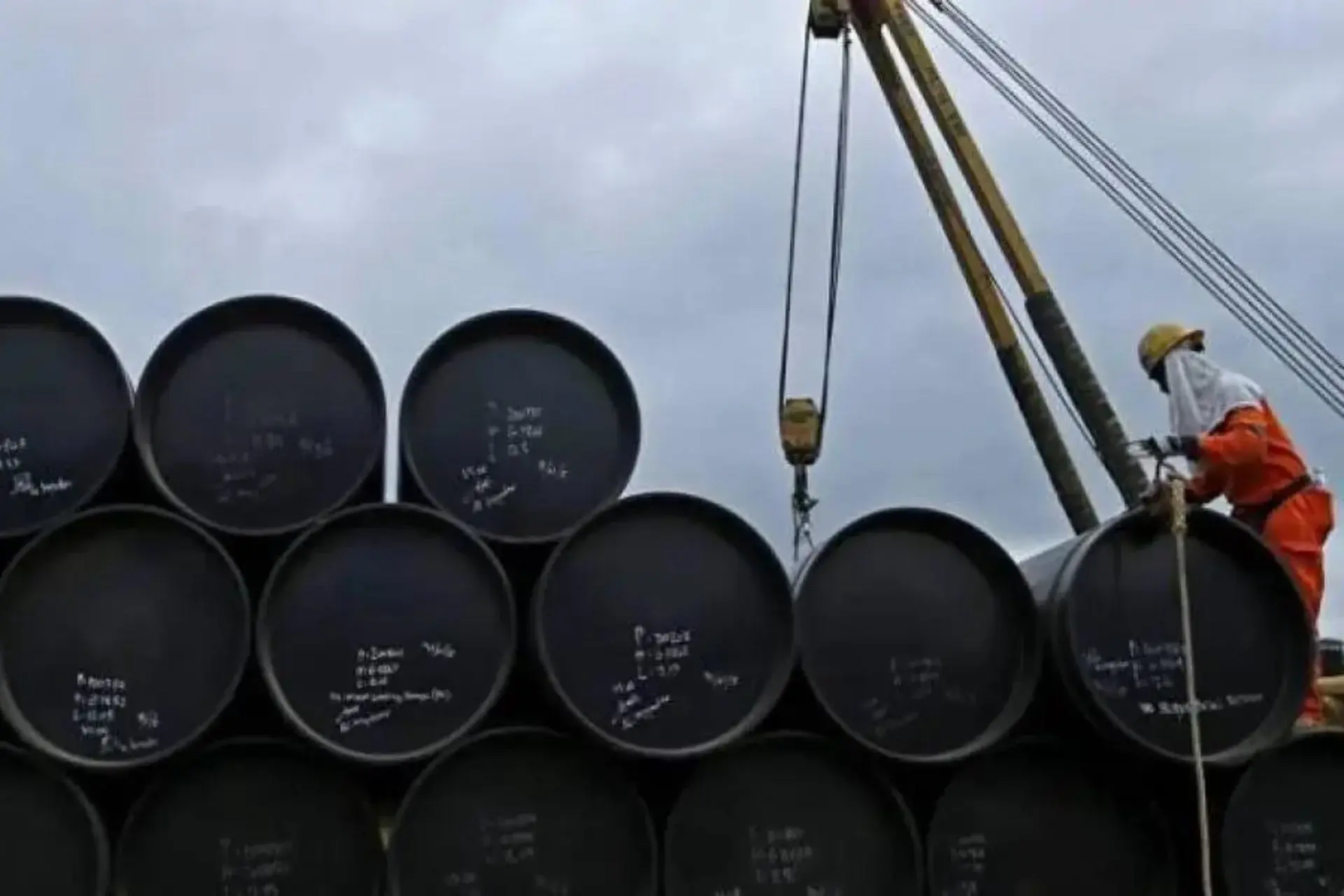 Petroecuador venderá 16,2 millones de barriles de crudo a Perú por USD 1.652 millones