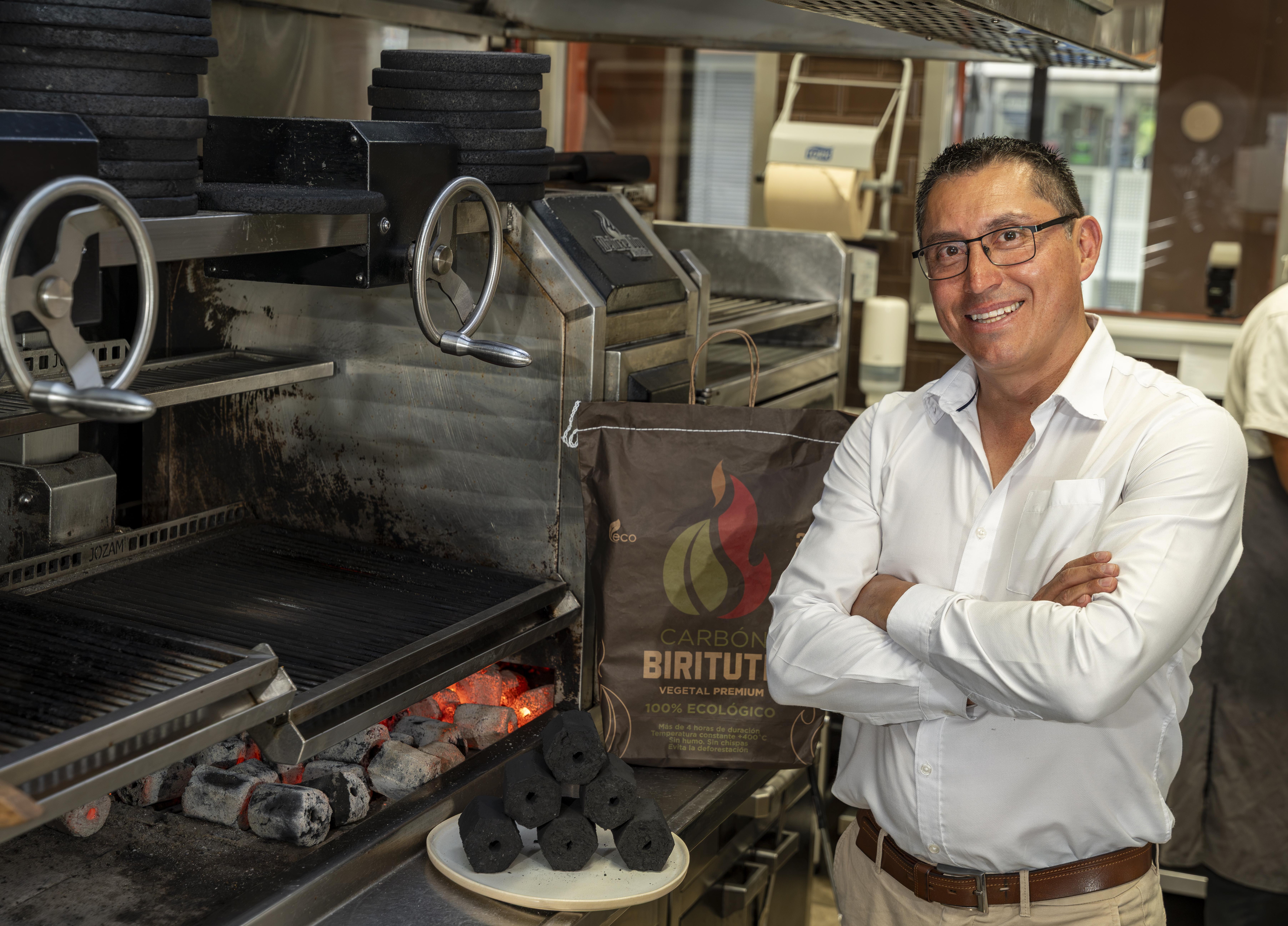 Biritute: El emprendimiento ecuatoriano que innova en la producción sostenible de carbón