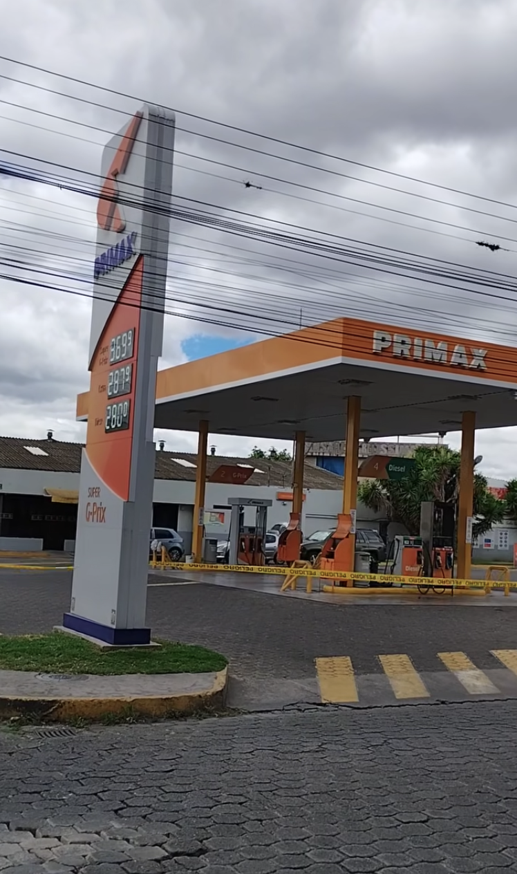 Escasez de combustible por paro 