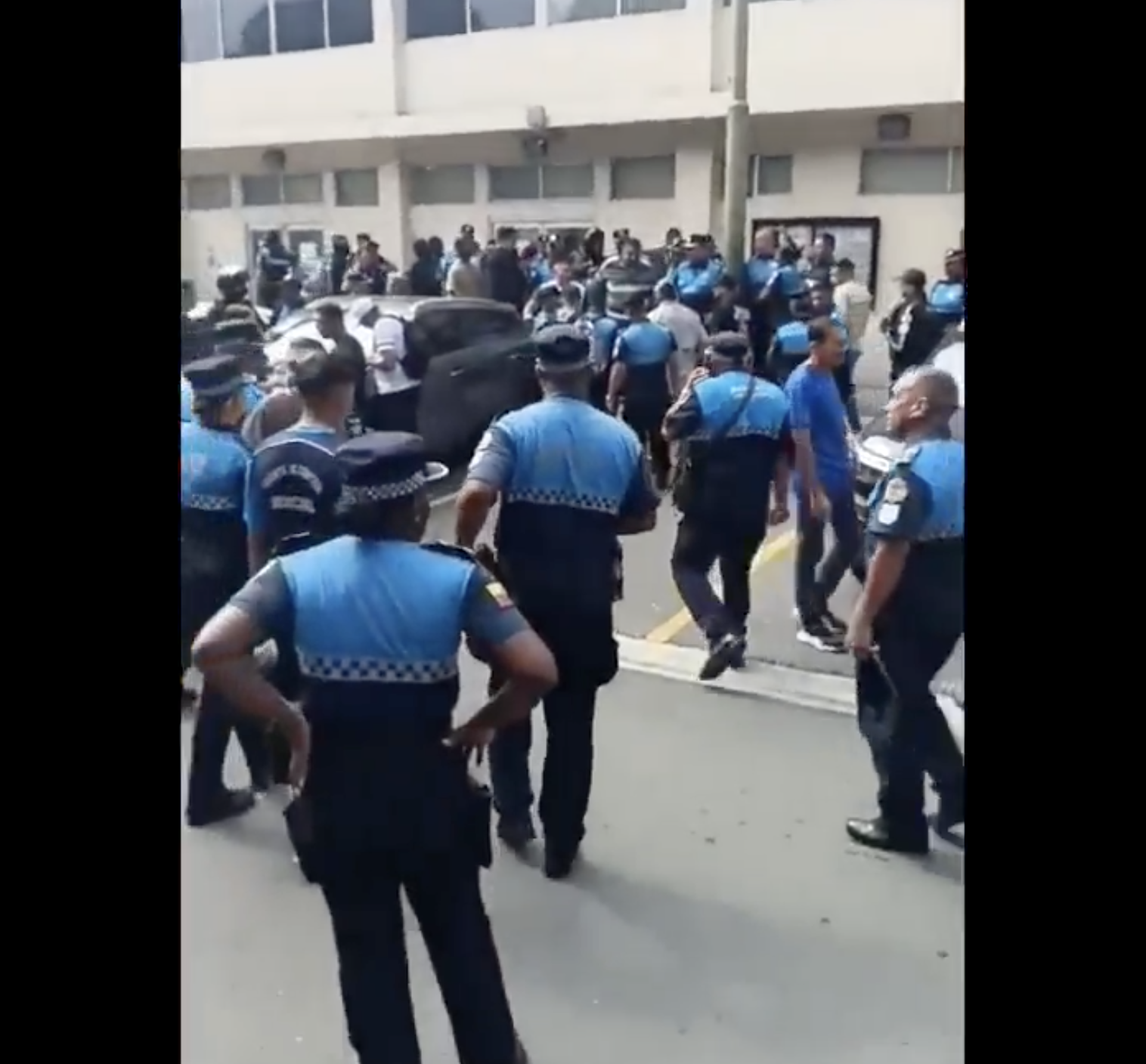 Incidente con agentes municipales en Guayaquil por reclamos por pagos: alcaldesa responde