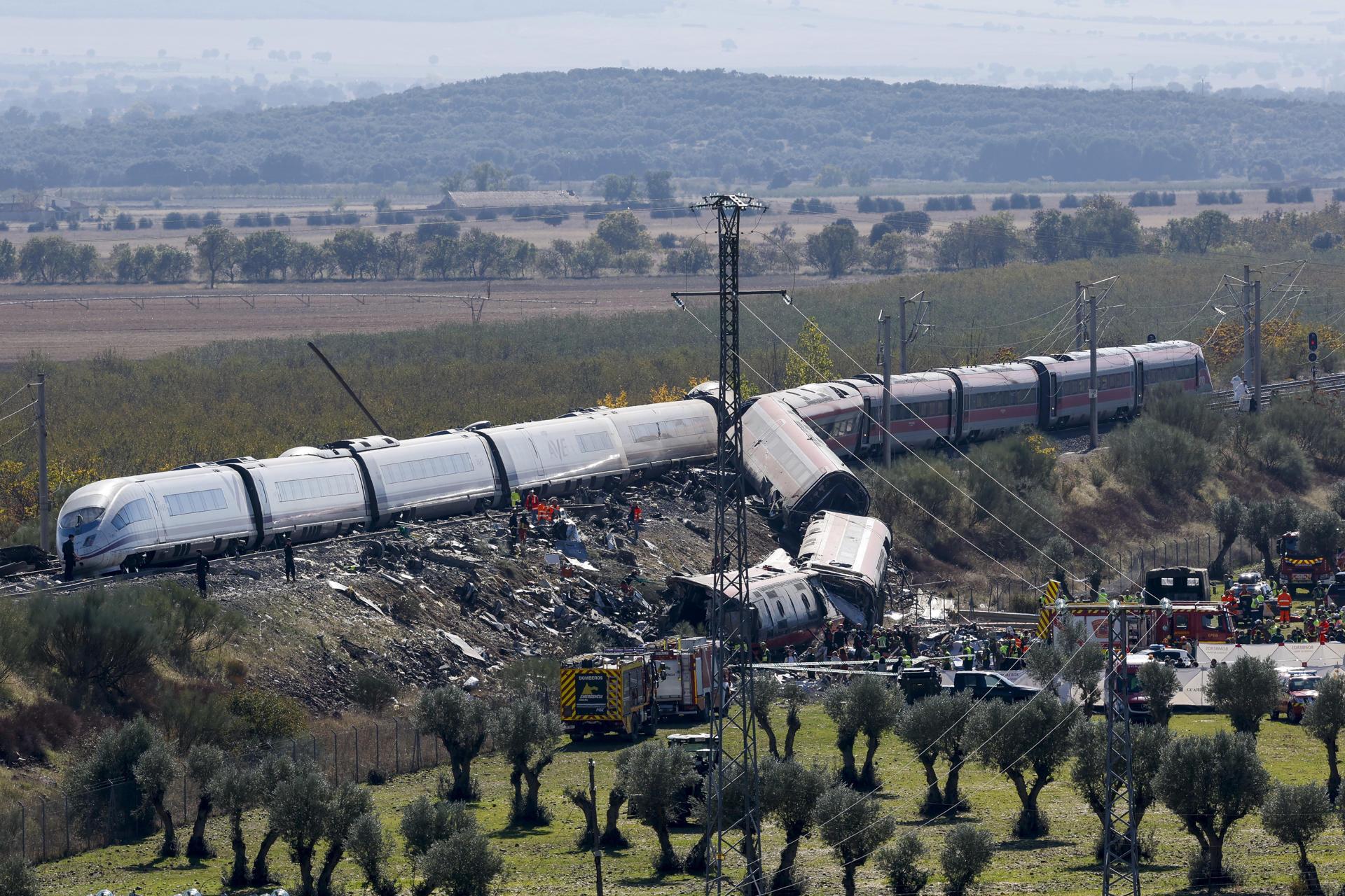 Periodista narra cómo ocurrió el fatal choque de trenes en Toledo, España: "Estoy vivo de milagro"