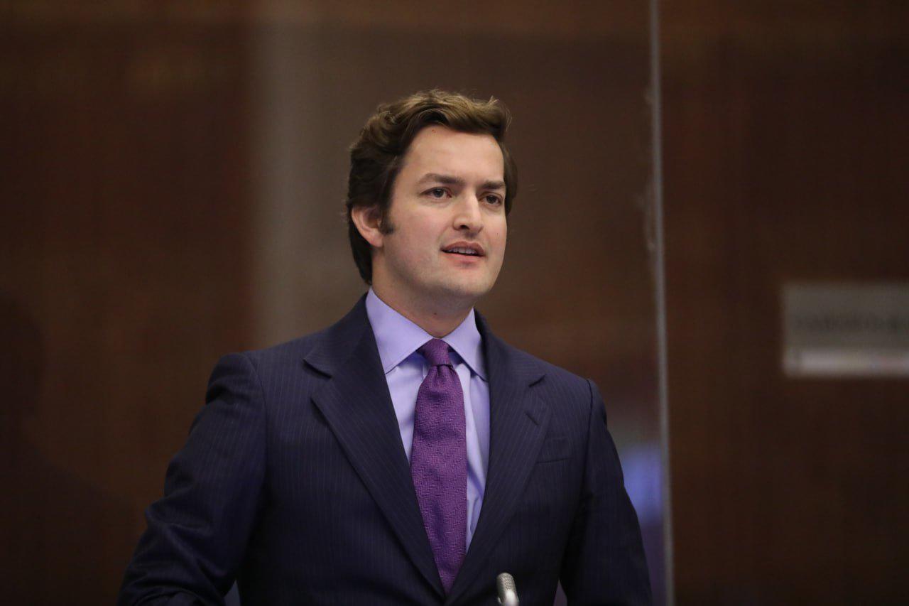 Gritos en la Asamblea 