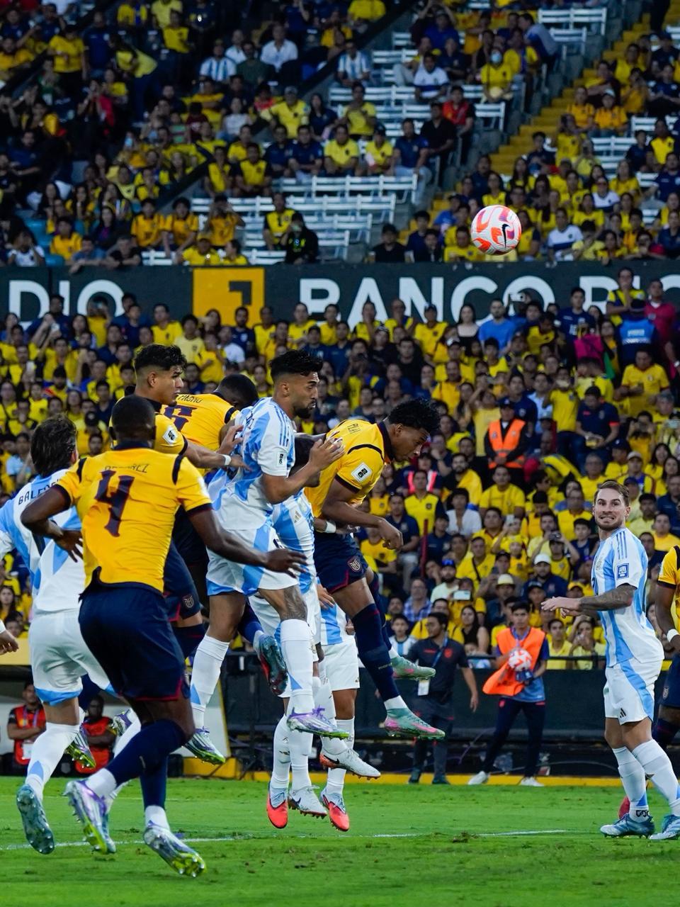 Más tarjetas amarillas 