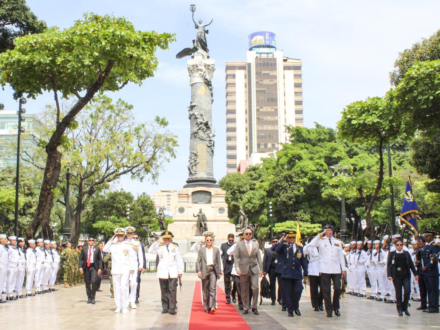 Autoridades Estatales dejaron ofrendas florales