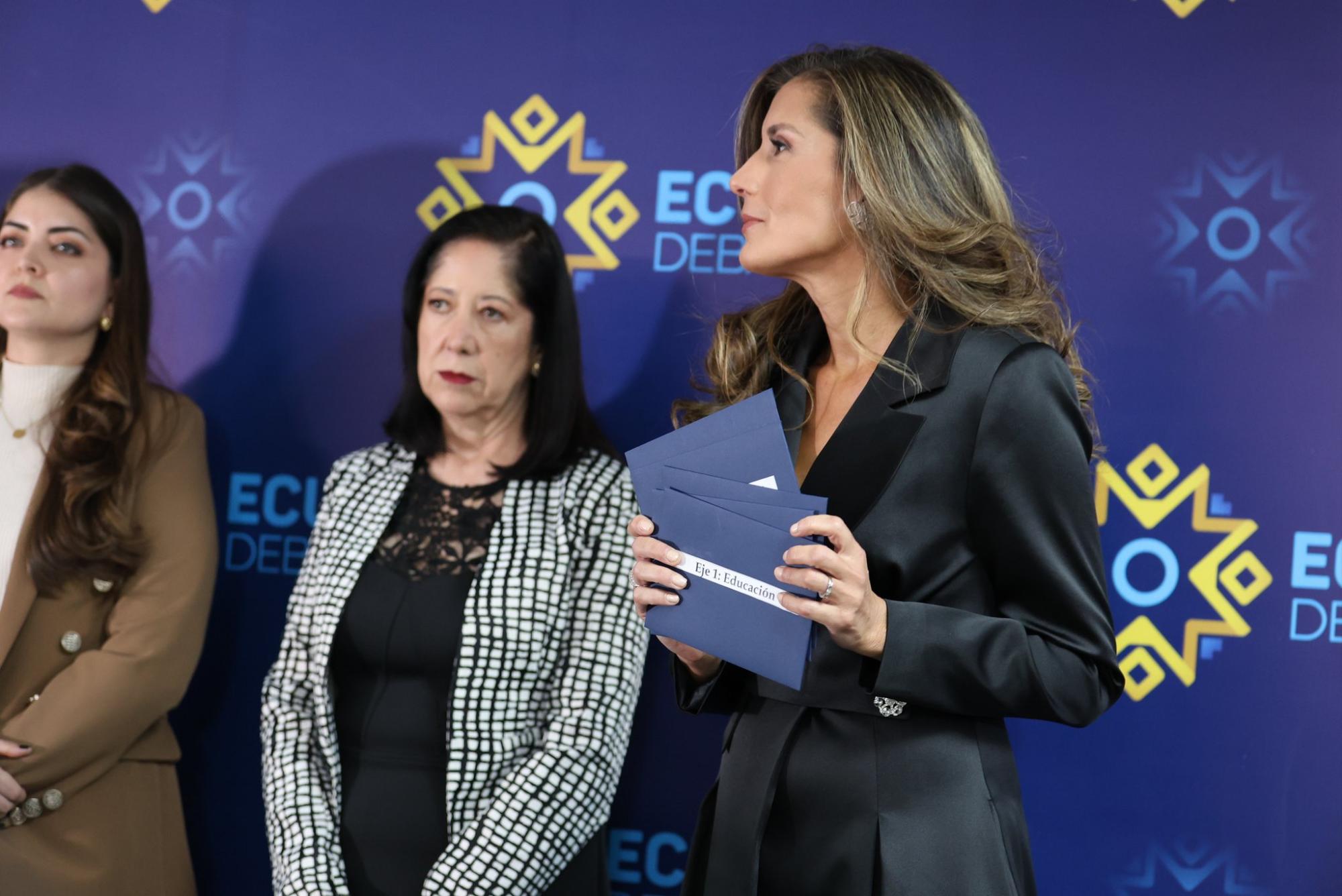 Entrega de las preguntas del Debate de la Segunda Vuelta