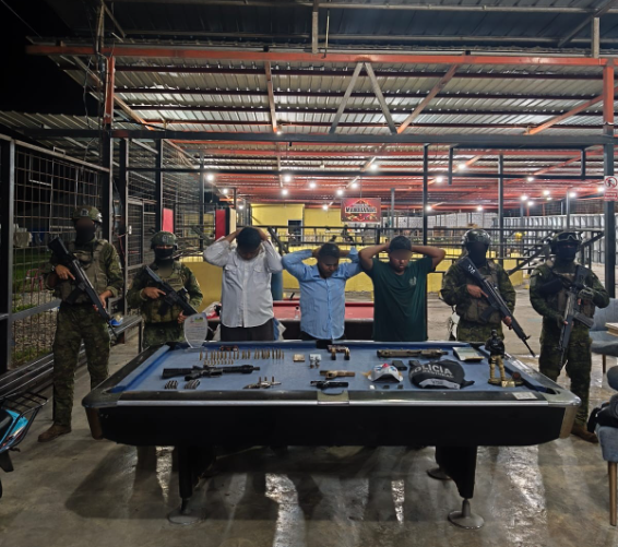Milagro: descubren arsenal en hacienda 'Capi Reyes', vinculada a un sargento en servicio activo