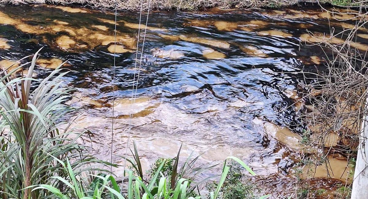 Petroecuador asegura que perforación clandestina provocó derrame de petróleo en Quinindé