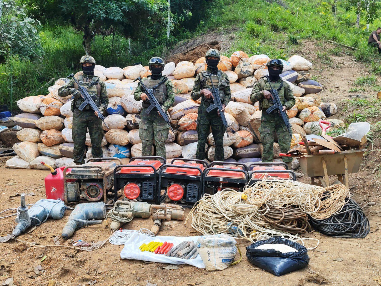 Golpe de USD 3,6 millones a la minería ilegal en El Oro: Ejército interviene 40 bocaminas