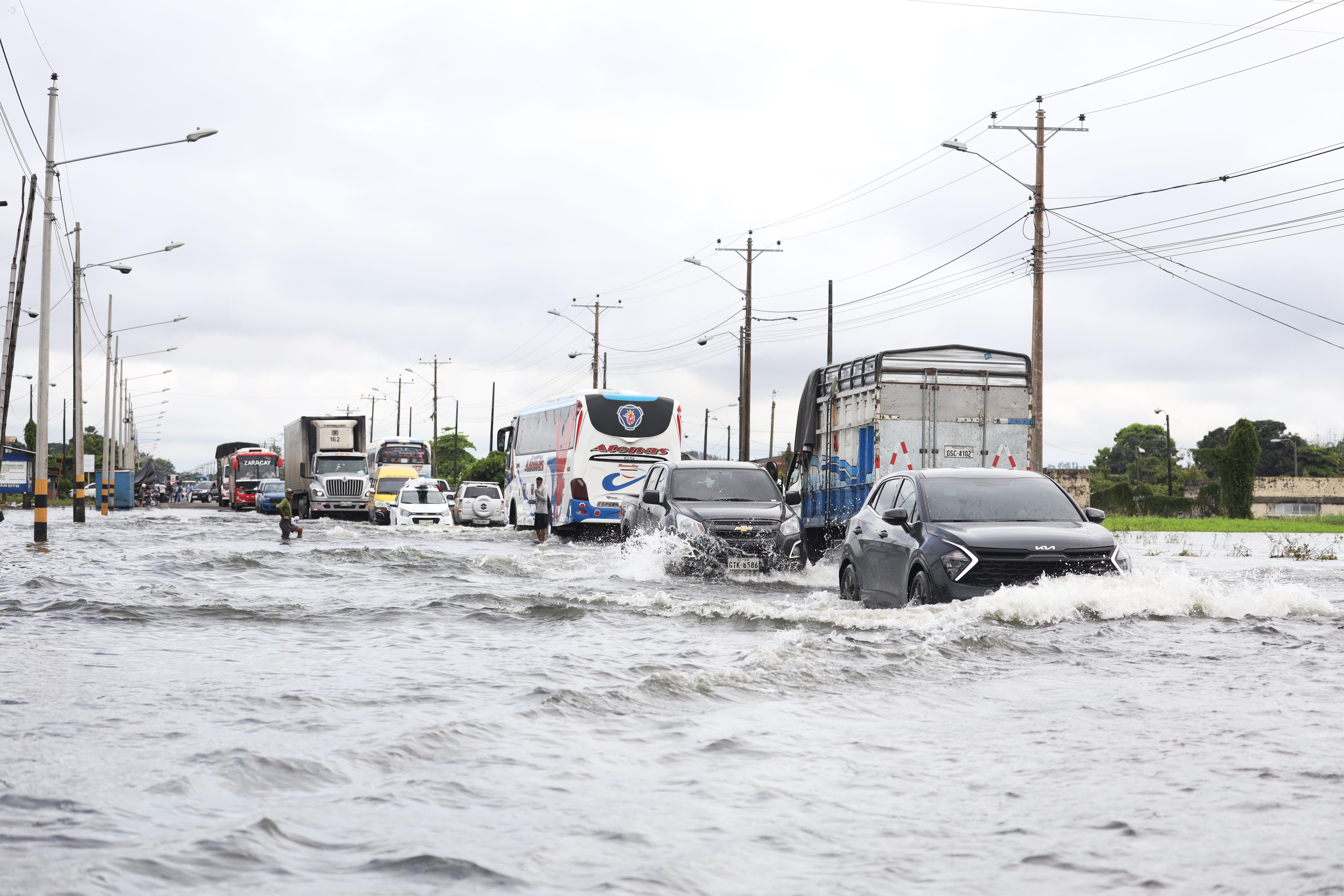Costa de Ecuador entra en etapa de transición por El Niño: lluvias aumentarán en las próximas semanas