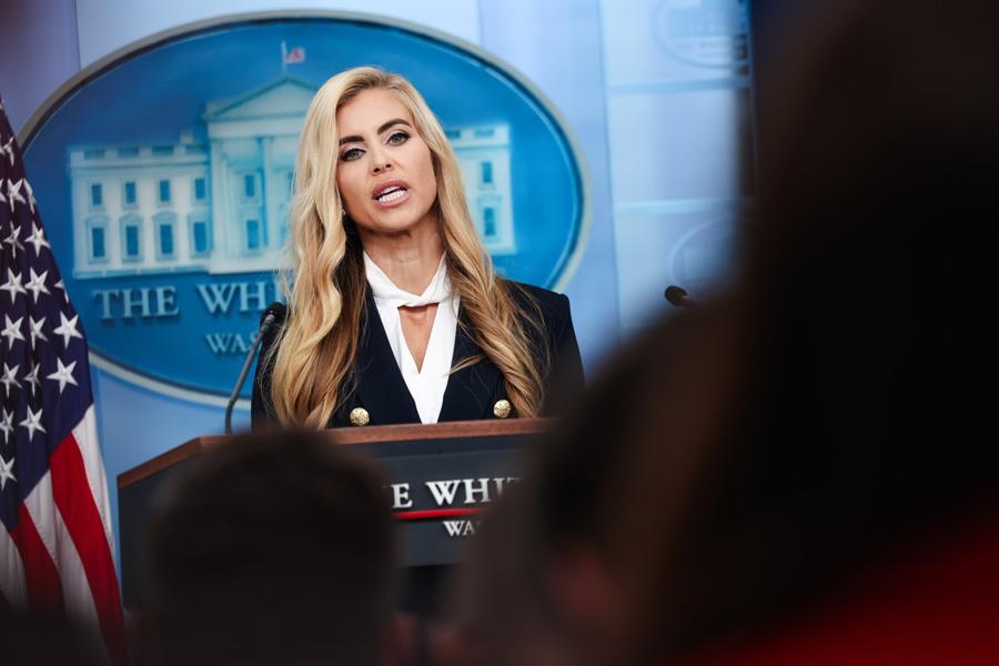 Renuncia la portavoz de la Casa Blanca, Katie Zacharia, días después de su polémico debut y la sugerencia de Trump