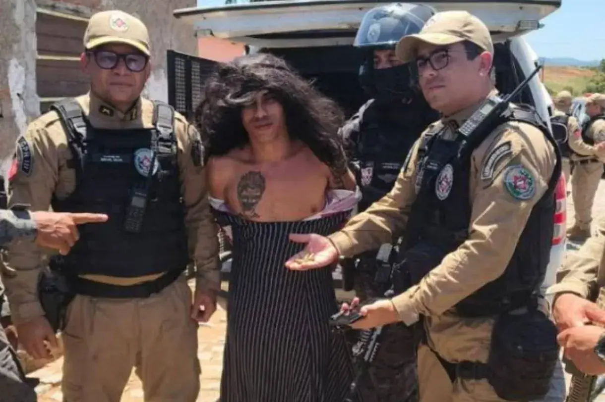 Presunto asesino serial intentó escapar vestido de mujer y con un bebé en brazos: confesó 80 crímenes en Brasil